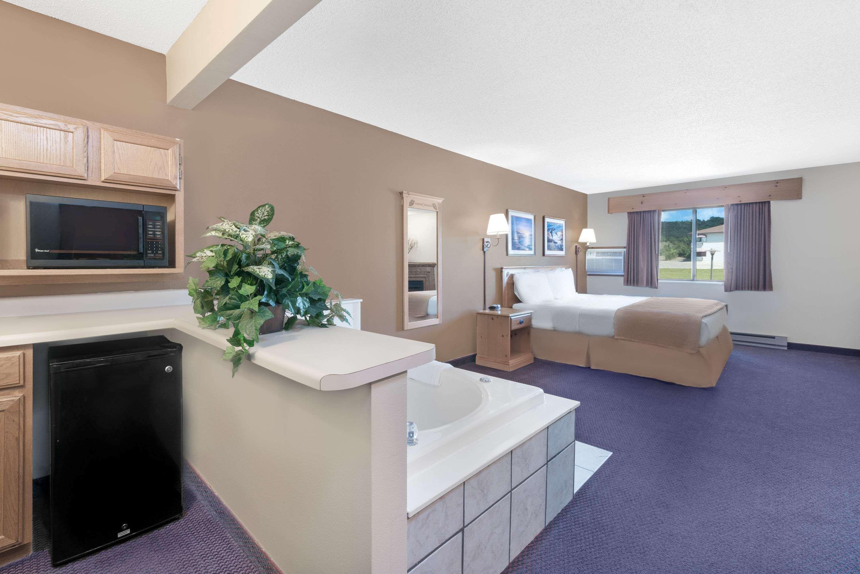 Super 8 By Wyndham Chamberlain Sd Otel Dış mekan fotoğraf